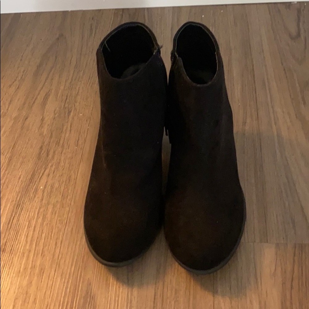 NWOT black heeled booties old navy